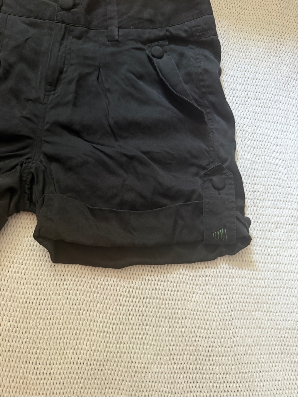 Living Planet 100% Eco-Friendly Silk Black Shorts | Size Medium - Picture 7 of 9